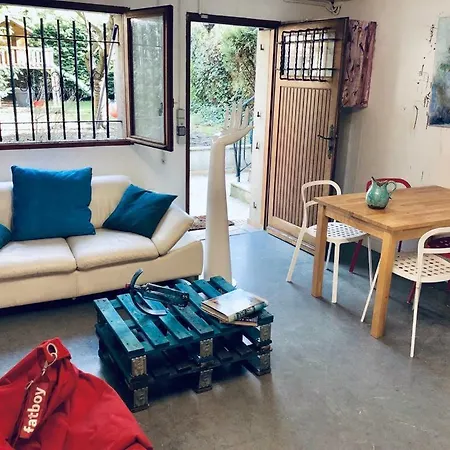Quarto em Acomodações Particulares Chez Marcel *